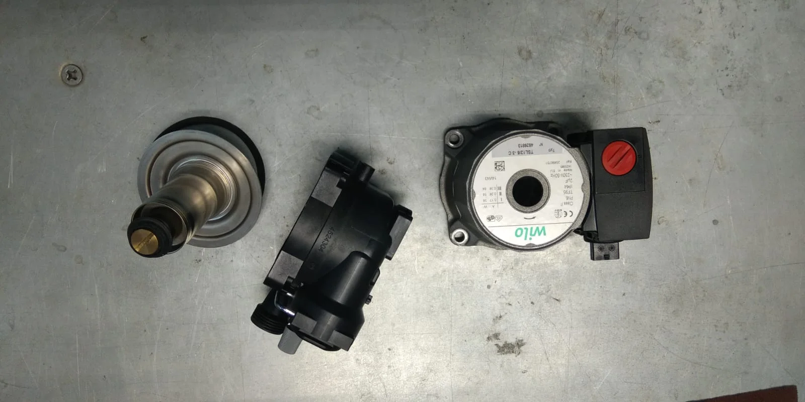 Продам оригинальный церкуляцеоный насос  Wilo TSL 12/5для газовых котло.  - Отопление и вентиляция (Для дома и дачи) в Новосибирск