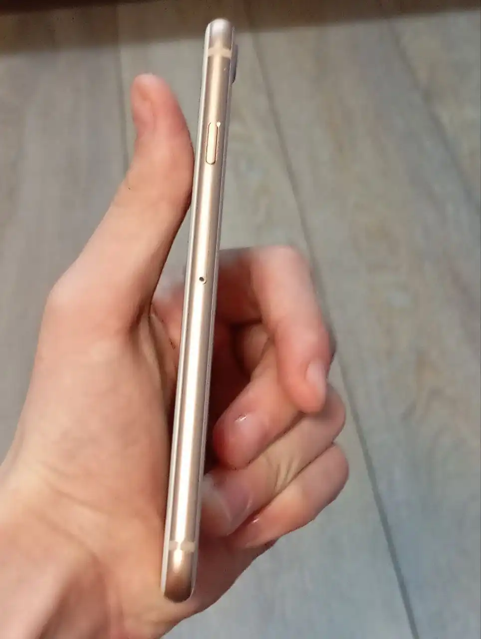 Продам iPhone 8 в идеальном состоянии