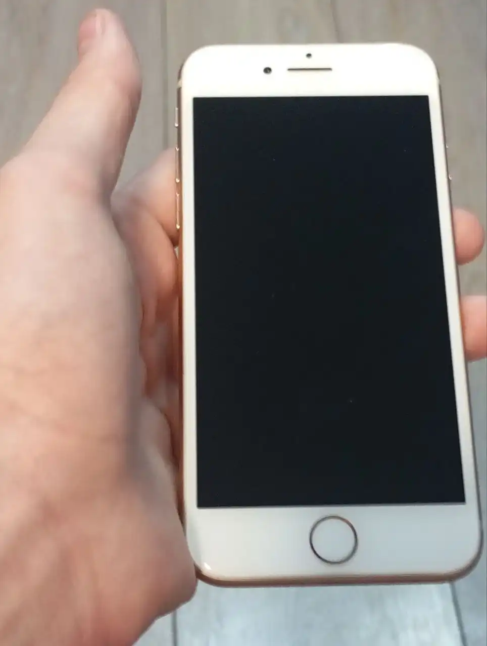 Продам iPhone 8 в идеальном состоянии