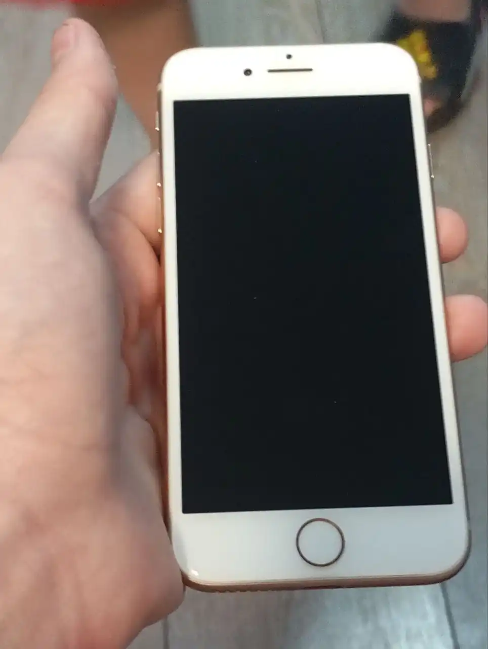 Продам iPhone 8 в идеальном состоянии