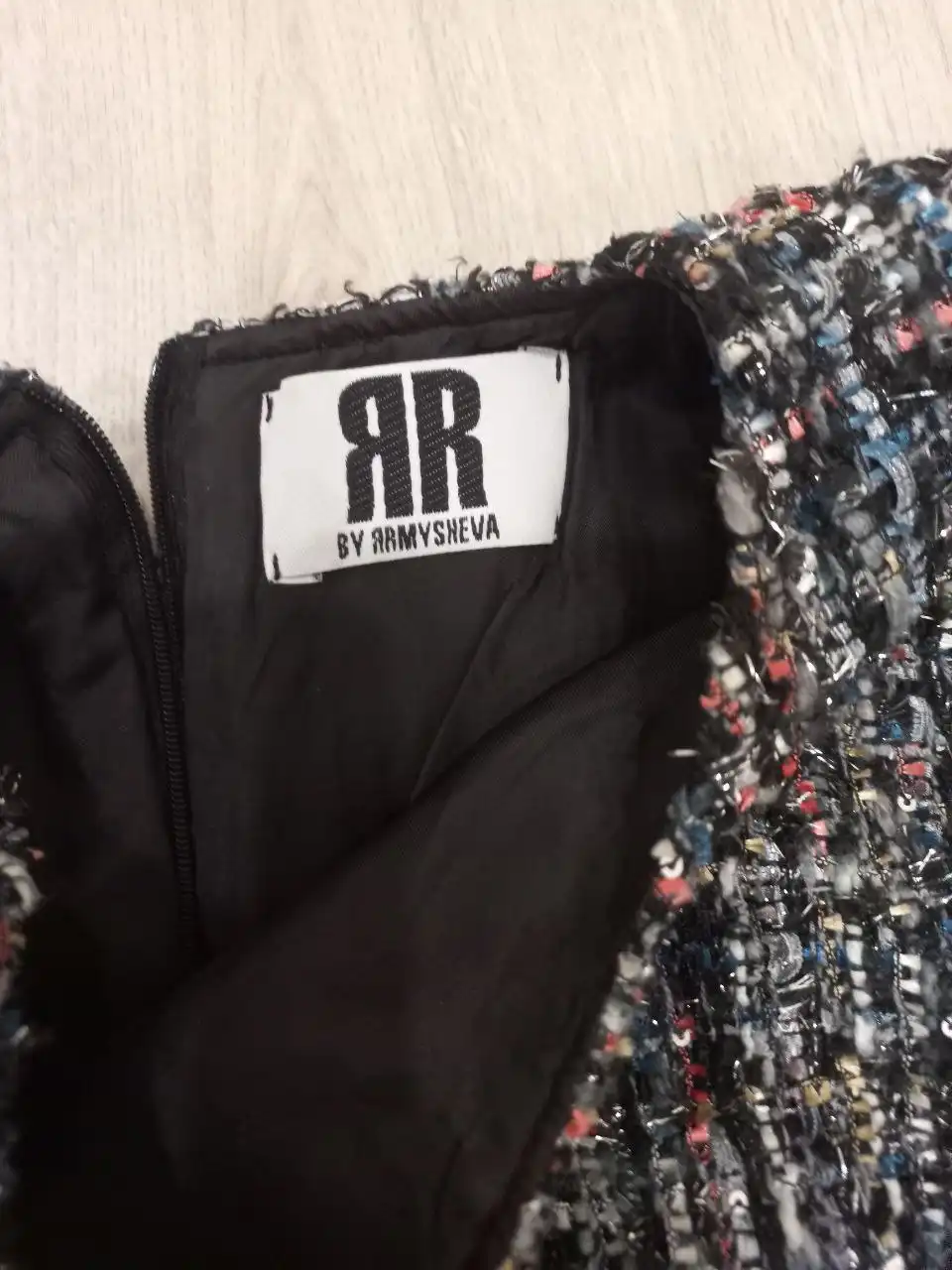 Новое твидовое платье размер 40-42