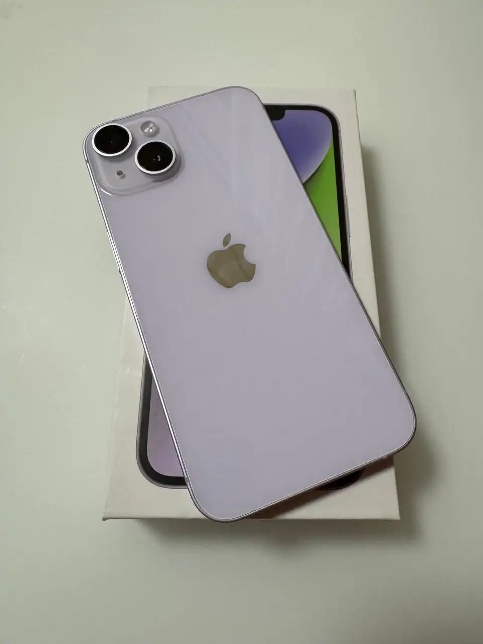 iPhone 14 128GB в отличном состоянии с полной комплектацией