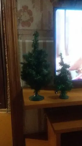 Продажа двух елок - Хобби и отдых в Екатеринбург
