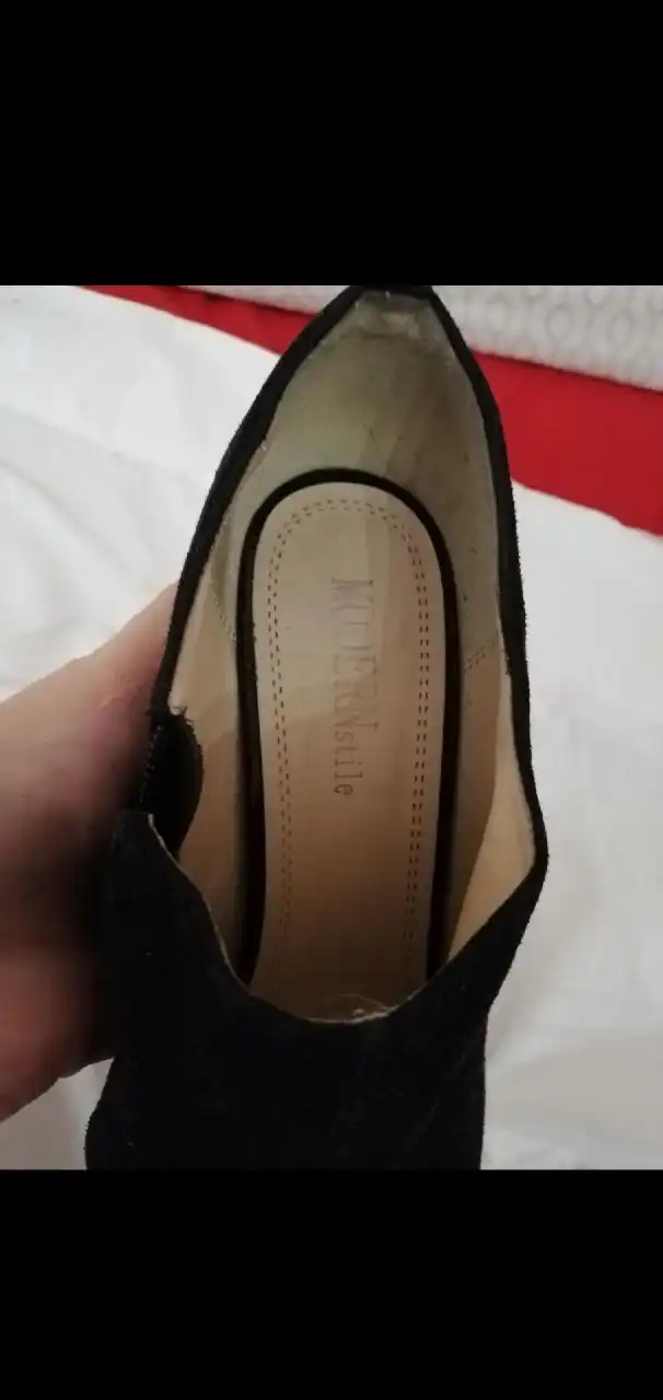 Продажа обуви: ботильоны и туфли разных размеров