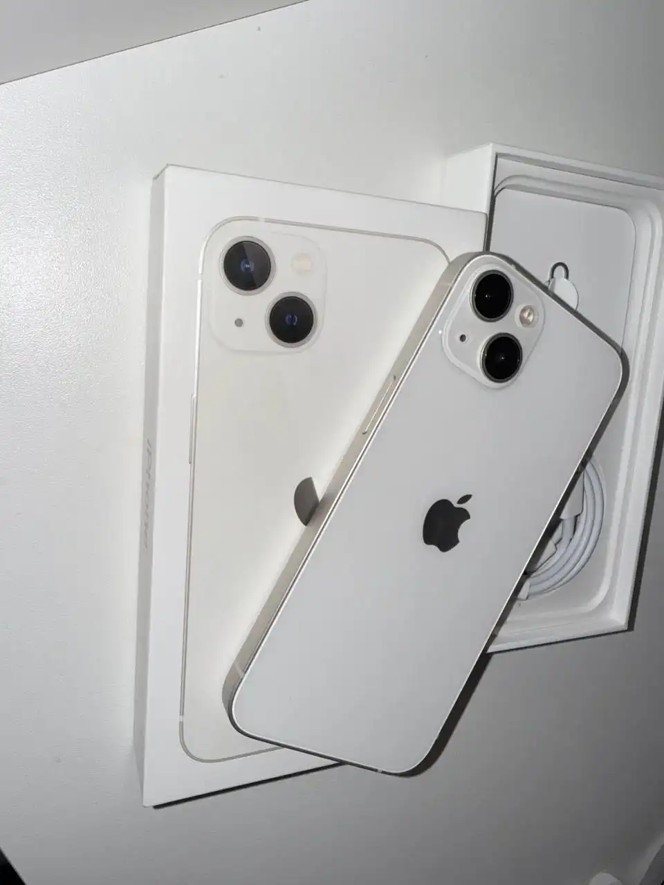 iPhone 13 белый 512 ГБ в отличном состоянии