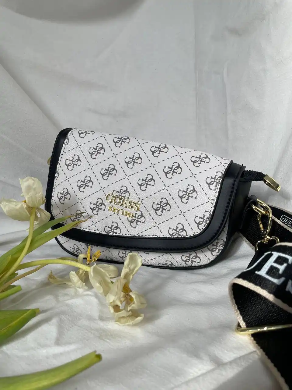 Сумки Guess новые в упаковке