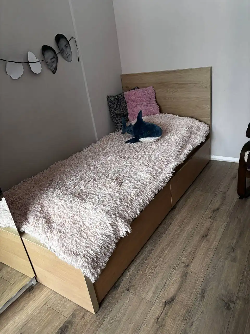 Продажа односпальной кровати IKEA с ящиками