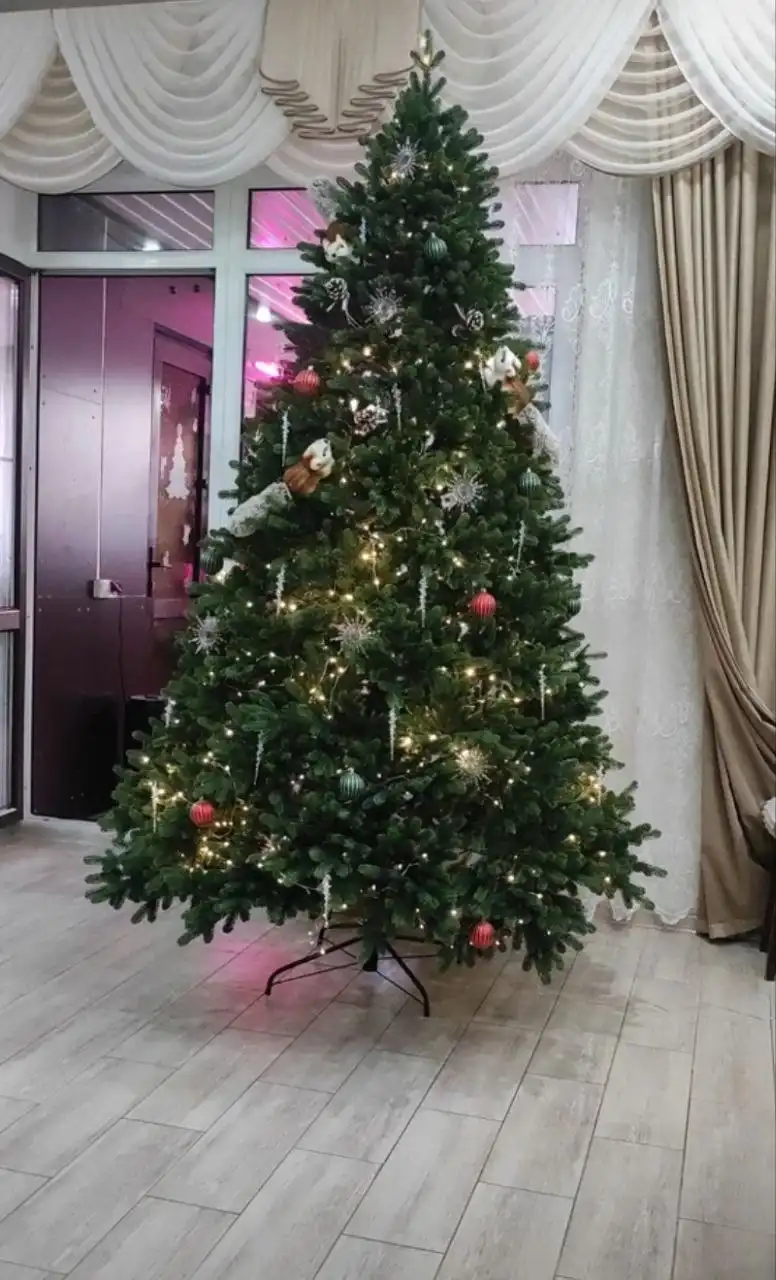 Искусственная елка 215 см