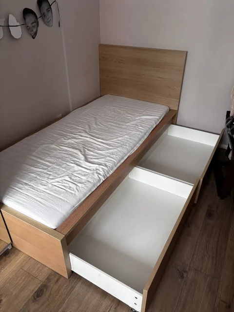 Продаю кровать IKEA односпальная с выдвижными ящиками - частное объявление в Екатеринбург