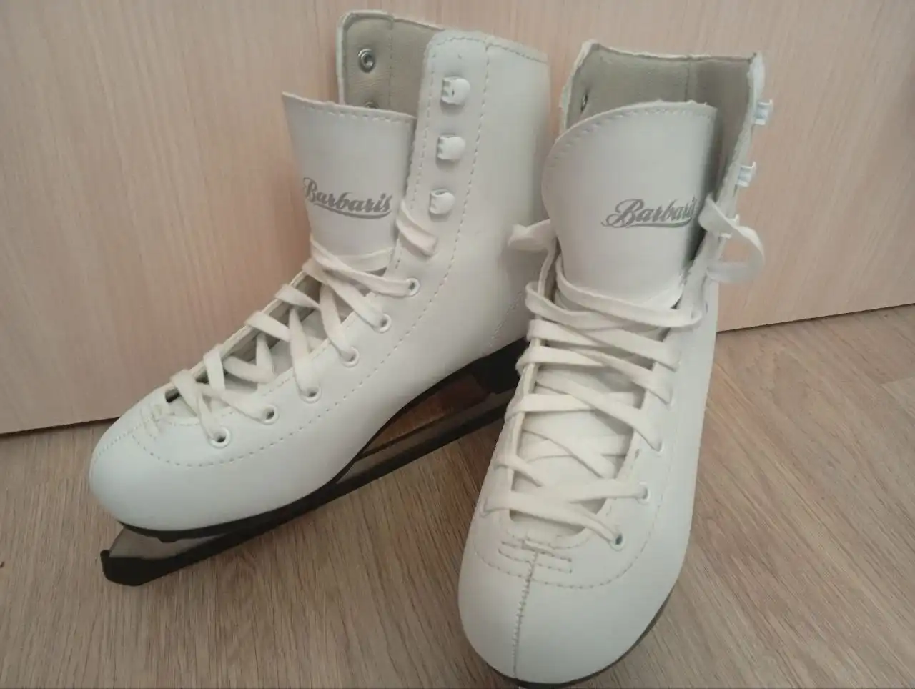 Кроссовки 37-38 размера