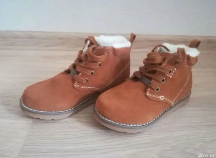 Зимние сапоги 31 размера из натуральной замши с овчиной
