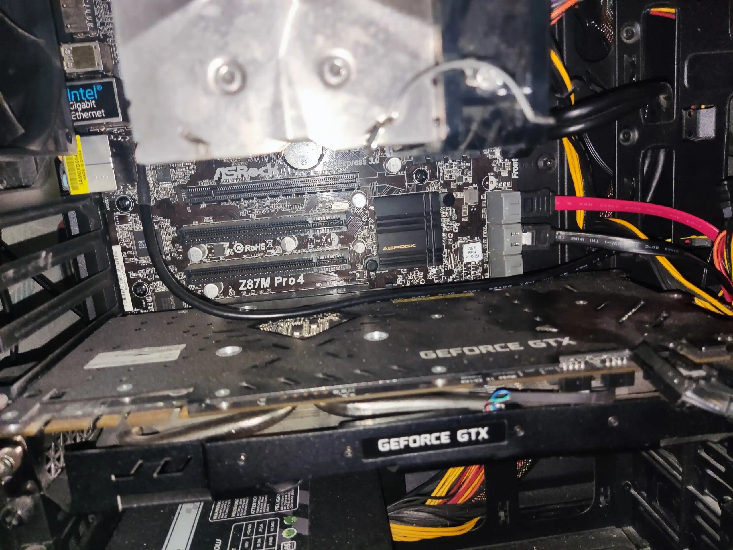 Продам компьютер Intel Core i7-4770 с видеокартой GTX 1080