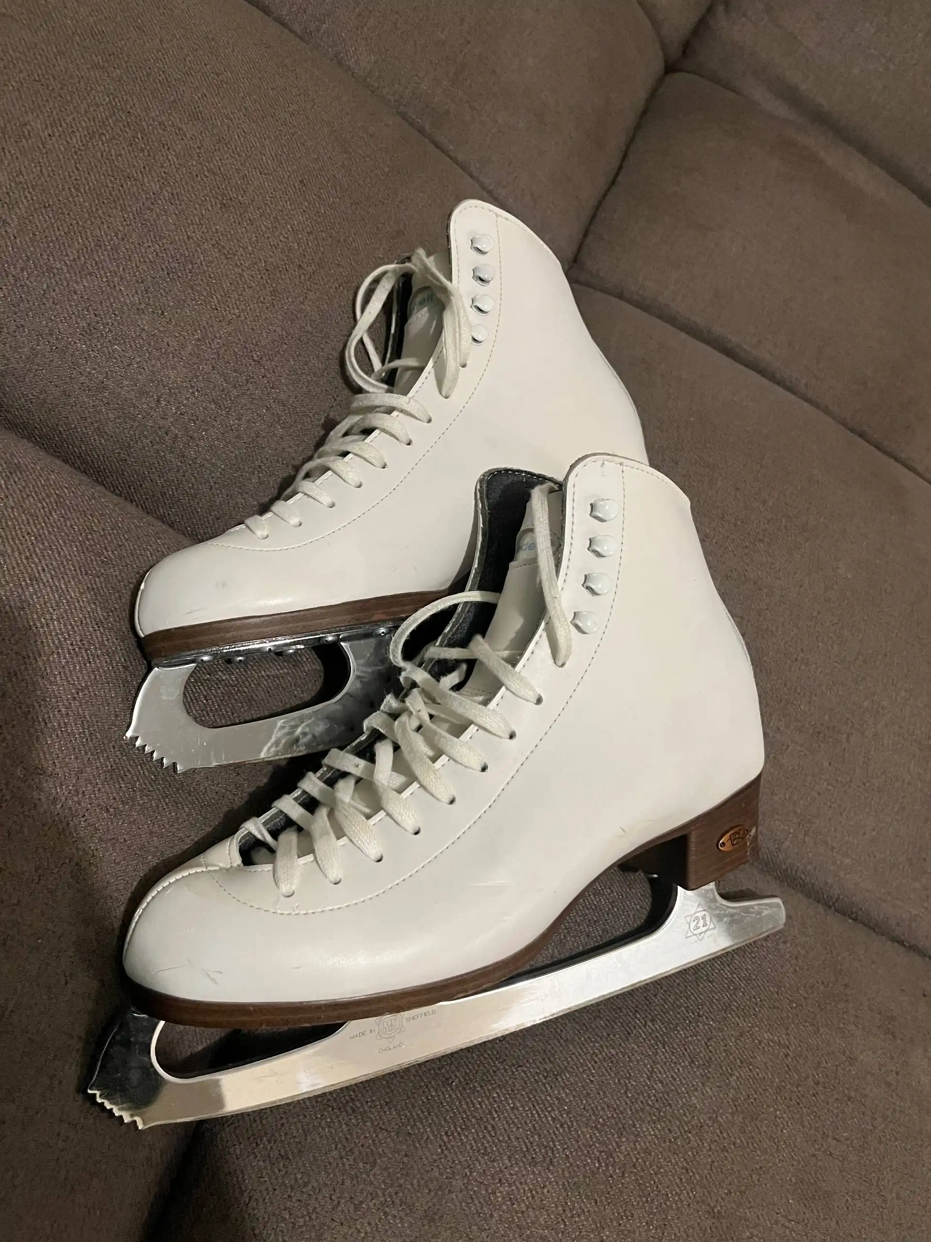 Продажа коньков Riedell и WiFA