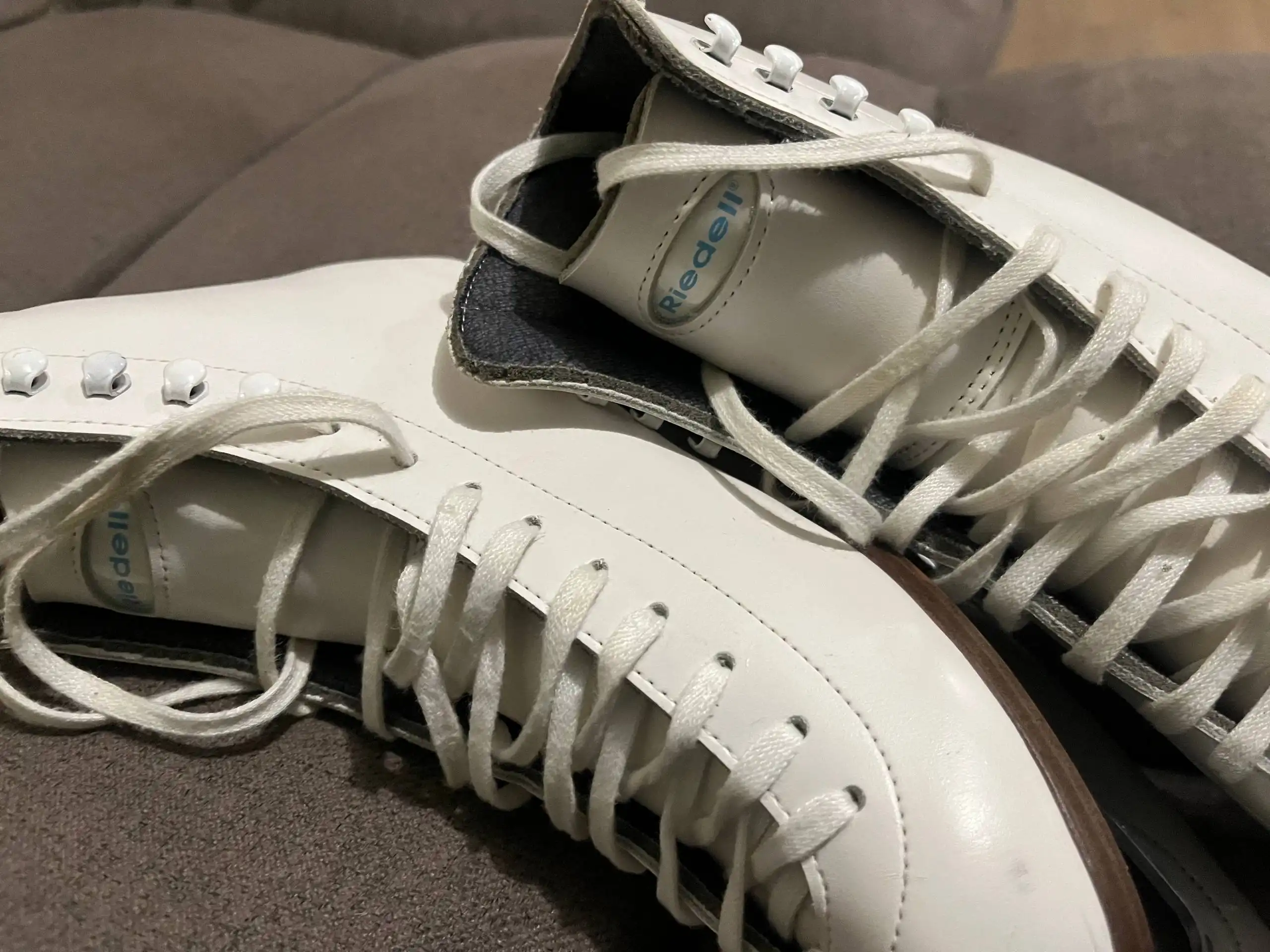 Продажа коньков Riedell и WiFA