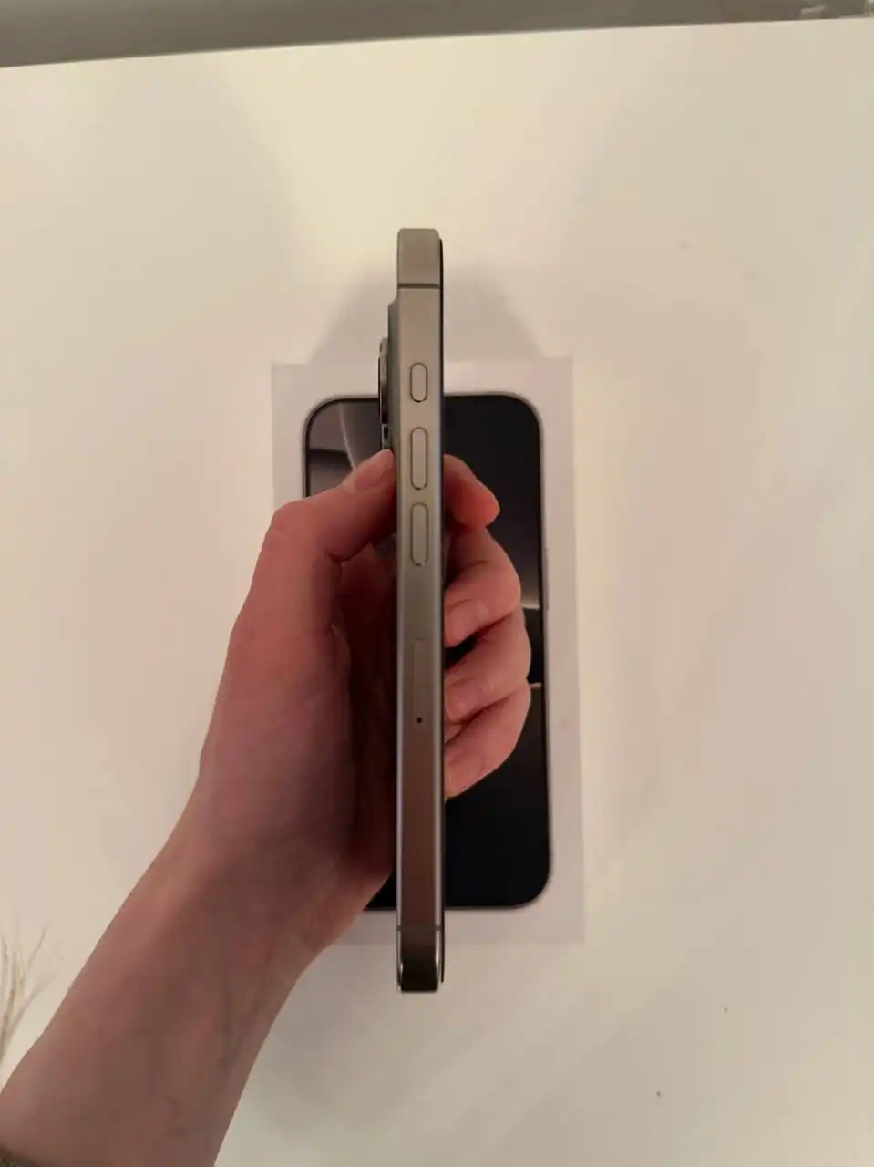 Продам iPhone 16 Pro 512 ГБ