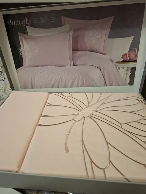 Комплект постельного белья с вышивкой из Турции - Сумки в Екатеринбург