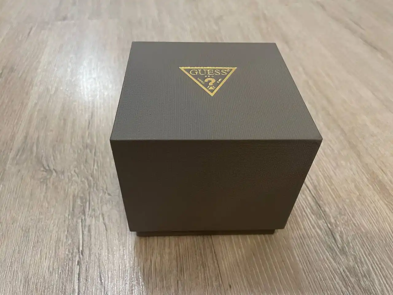 Продам часы Guess оригинальные - Барахолка в Екатеринбург