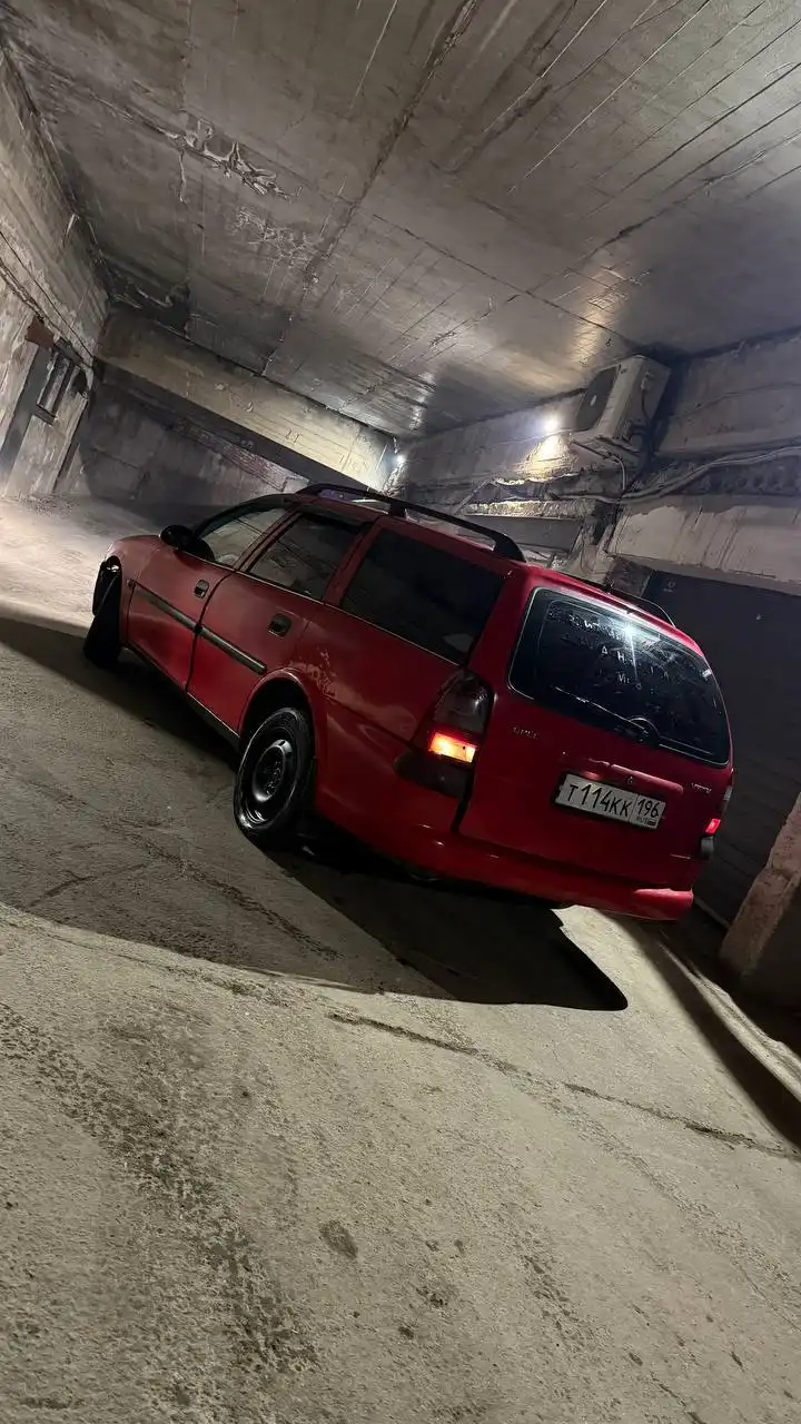 Opel Vectra 1997 1.6 - Легковые автомобили (Авто) в Екатеринбург