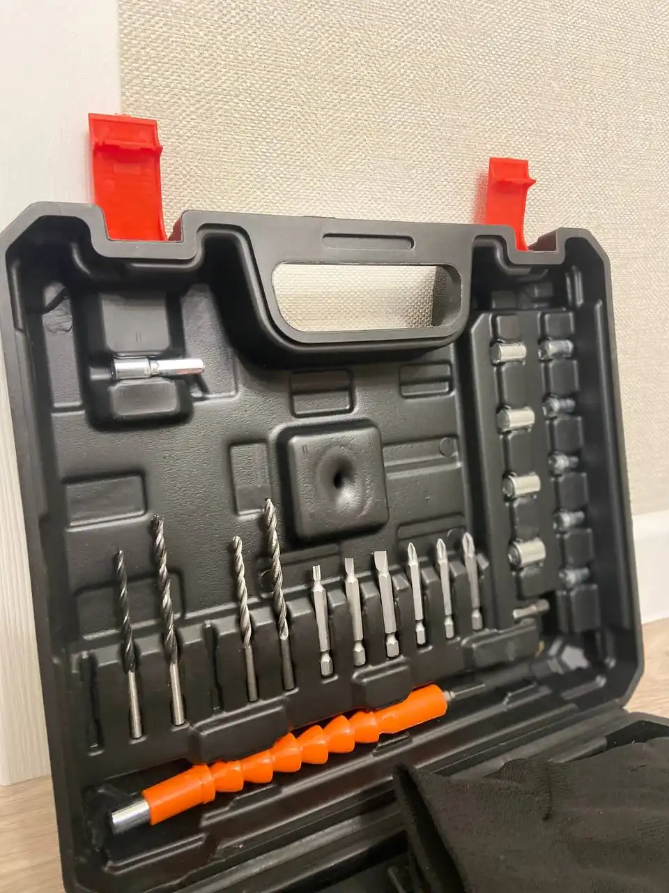 Продам новые шуруповерты DeWALT - Барахолка в Екатеринбург