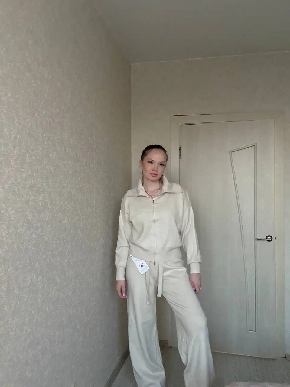 Костюм вязаный корейский новый с биркой - Костюмы (Одежда) в Екатеринбург