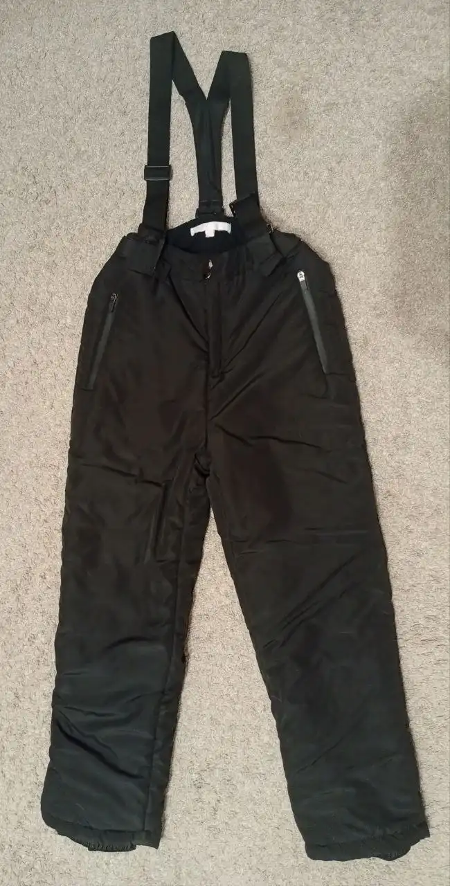 Новый теплый полукомбинезон с регулируемыми лямками - Верхняя одежда (Одежда) в Екатеринбург