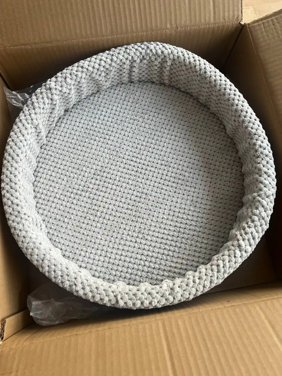 Лежанка для кошки без одной детали - Аксессуары для животных (Животные) в Екатеринбург