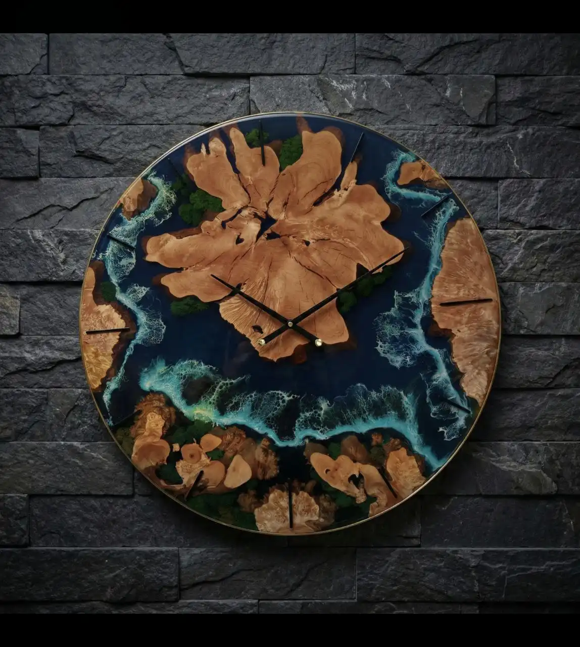 Часы из ценных пород дерева и эпоксидной смолы - Часы (Барахолка) в Екатеринбург