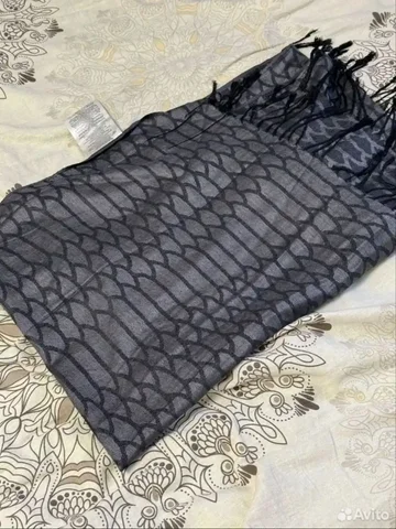 Поиск шарфа Avon Адалия серого цвета - Значки в Екатеринбург