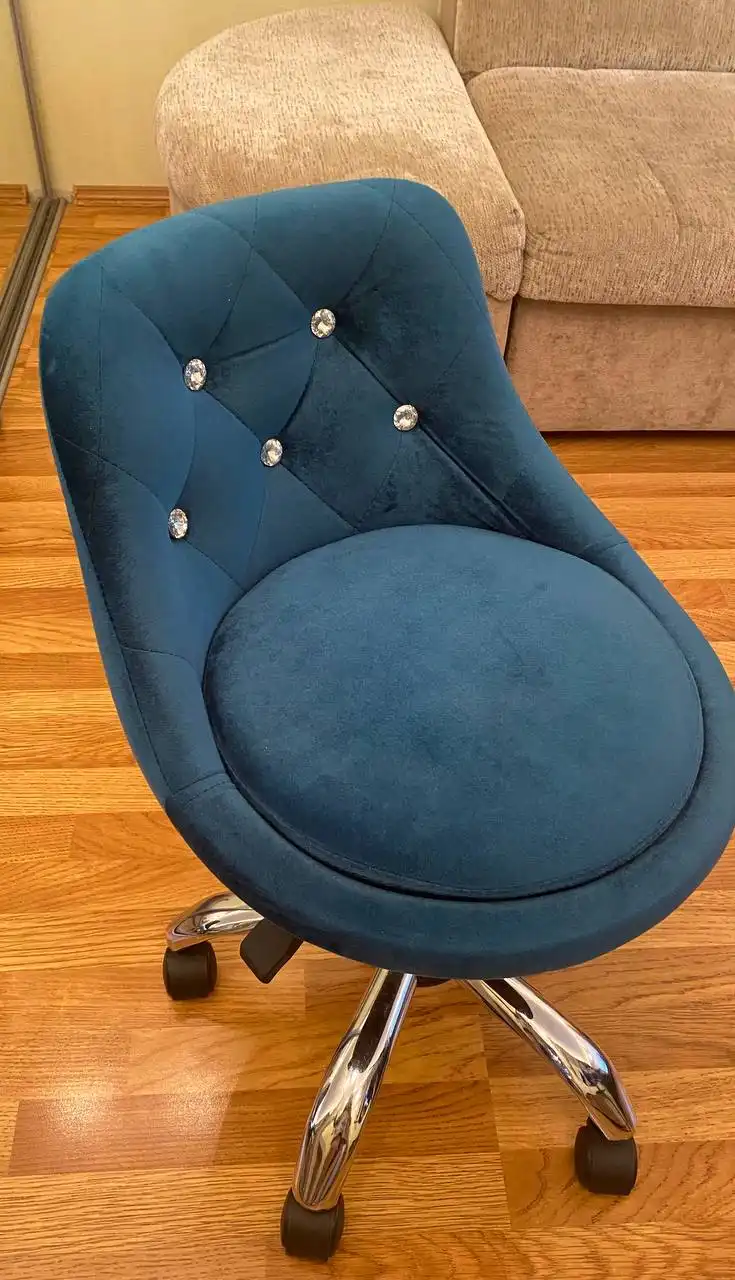 Стол и стул для продажи - Мебель (Барахолка) в Екатеринбург