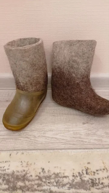 Валенки с галошами - Верхняя одежда и джинсы в Екатеринбург