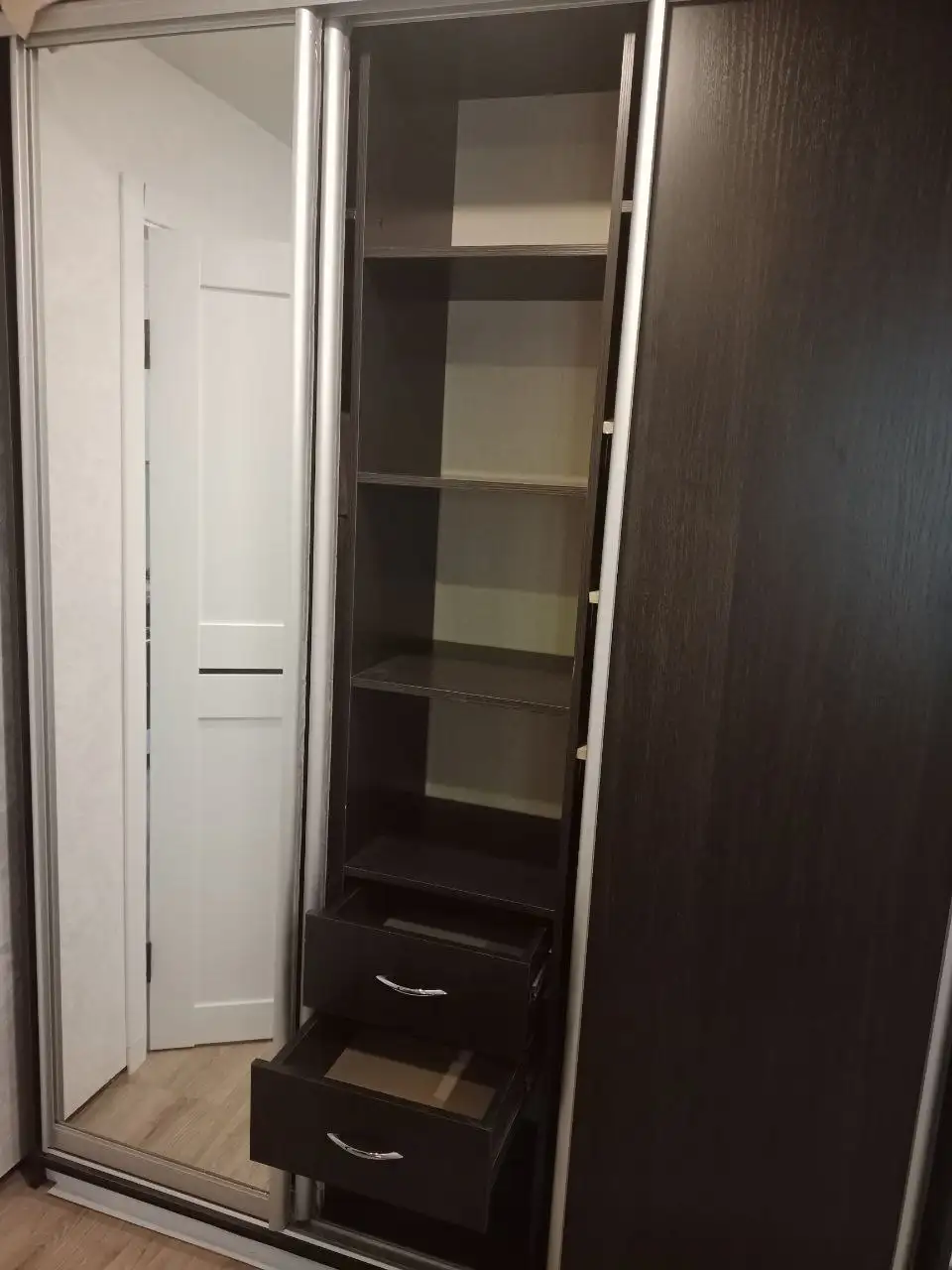 Шкаф разобранный для продажи - Мебель (Барахолка) в Екатеринбург