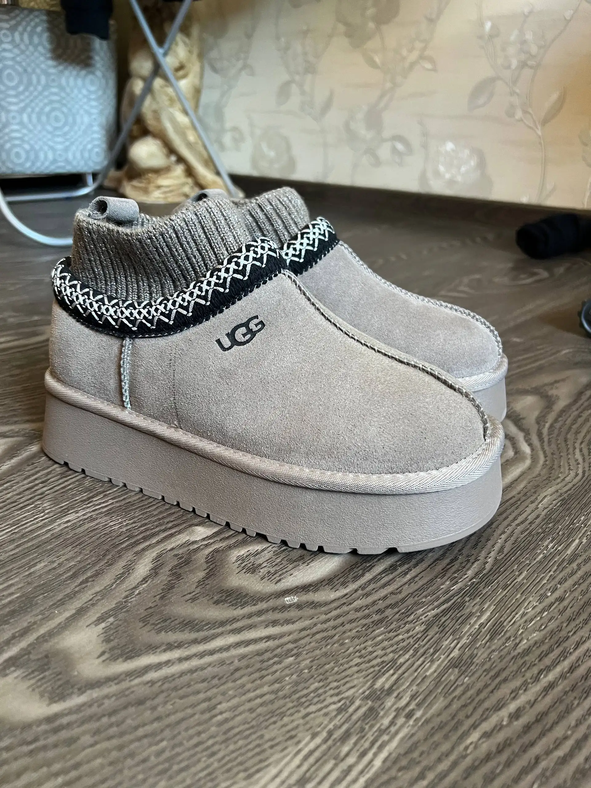 Угги с имитацией носочка в оттенке Мокко размер 37 - Обувь (Одежда) в Екатеринбург