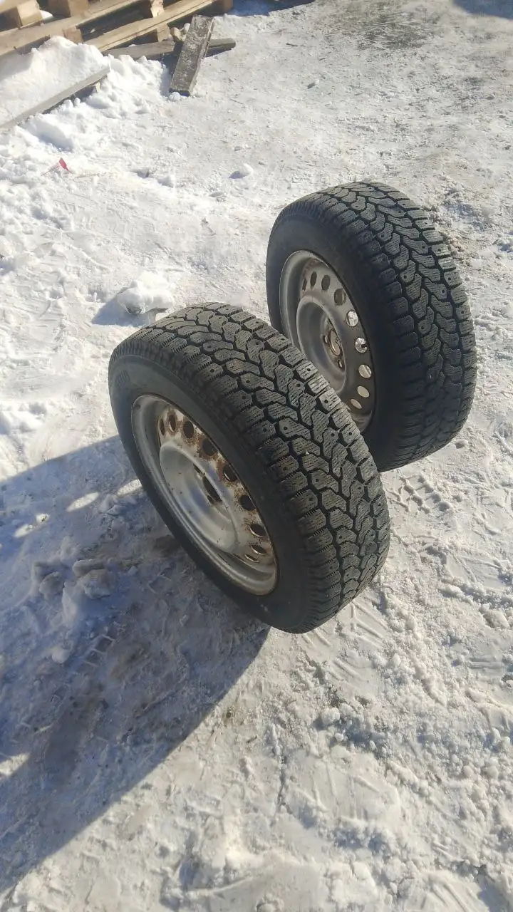 Продам шины - Шины (Запчасти) в Екатеринбург