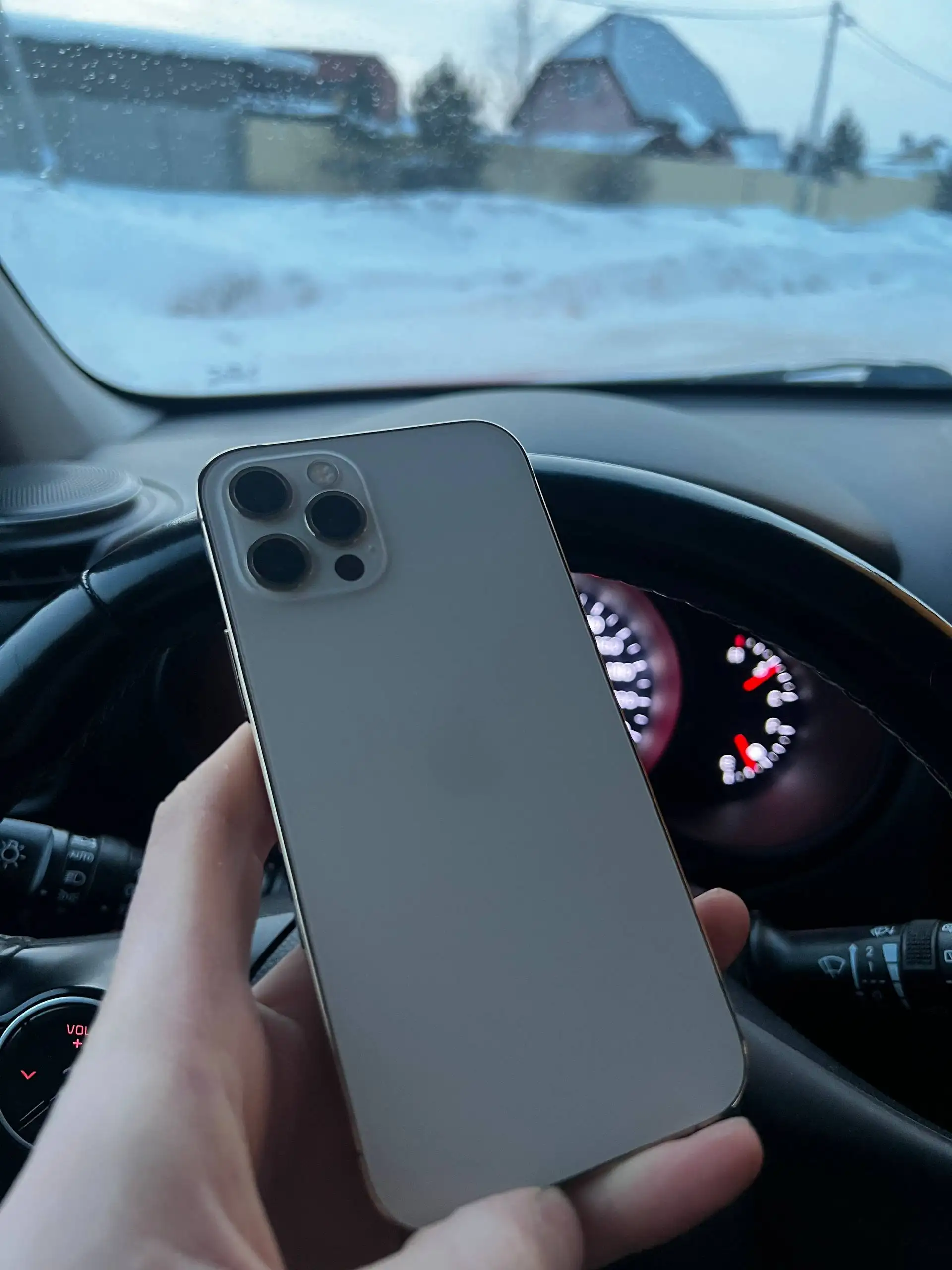 Продам IPhone 12 Pro Gold в Екатеринбурге - Смартфоны (Электроника) в Екатеринбург