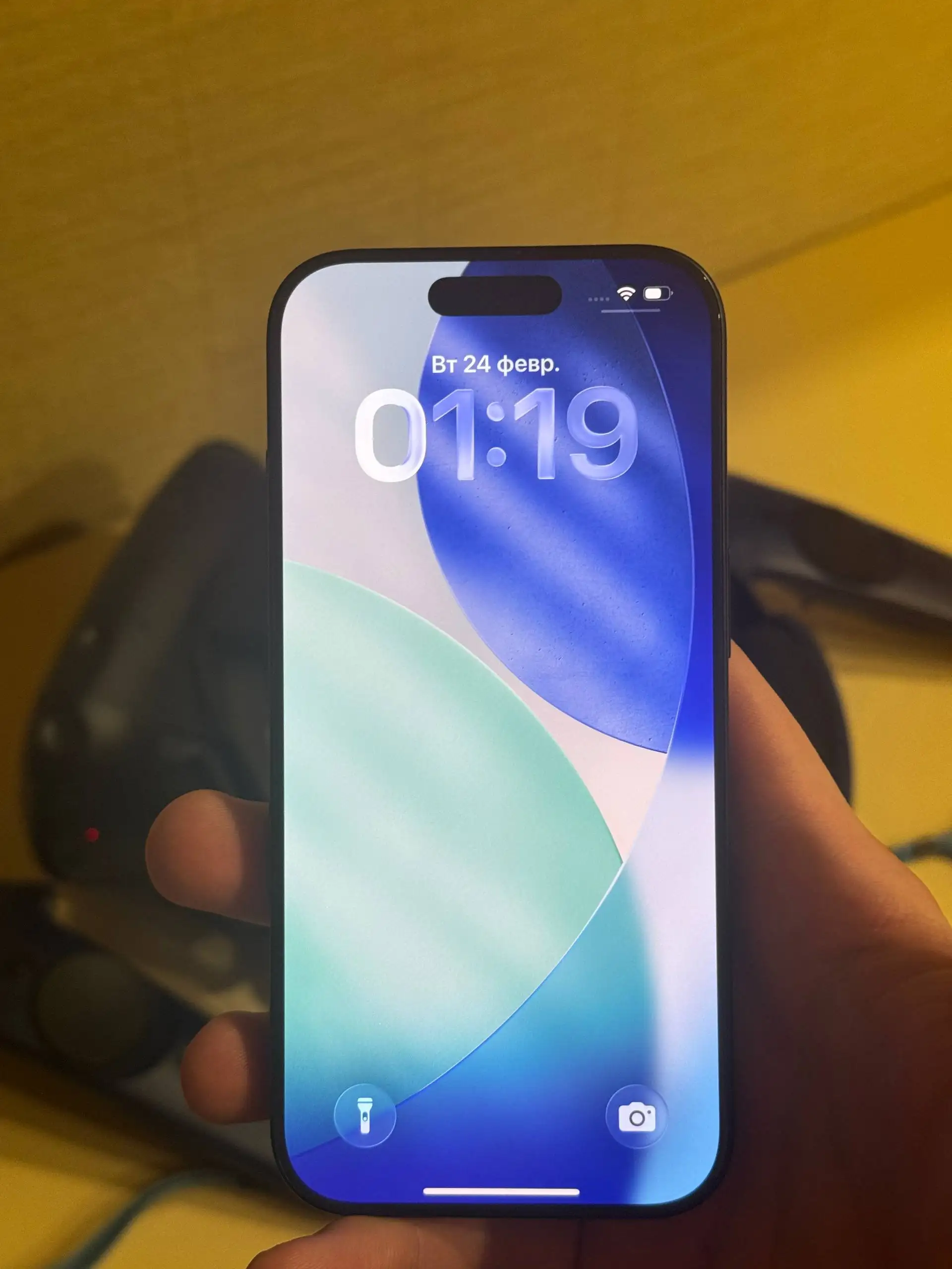 Apple iPhone 16 Pro 128гб в отличном состоянии - Смартфоны и телефоны (Электроника) в Екатеринбург