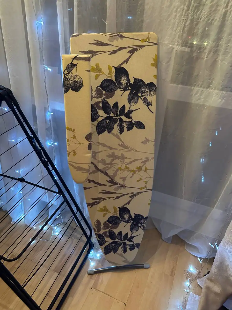 Стол-выдвижной, духовая печь, для депиляции воском, гладильная доска - Барахолка в Екатеринбург