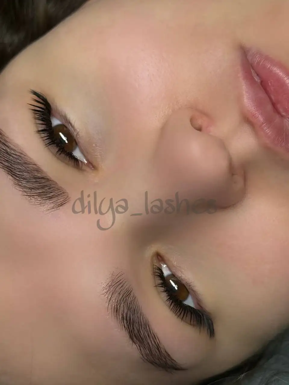 Услуги по наращиванию ресниц в Екатеринбурге - Красота (Услуги) в Екатеринбург