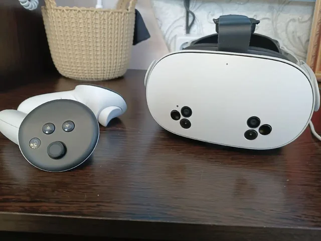 Продам VR-шлем Oculus Quest 3S - VR-шлем в Екатеринбург