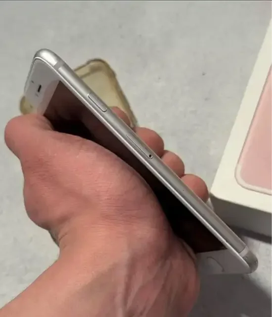 Продам iPhone 7 128GB с неработающей кнопкой Home - Компьютерные аксессуары в Екатеринбург