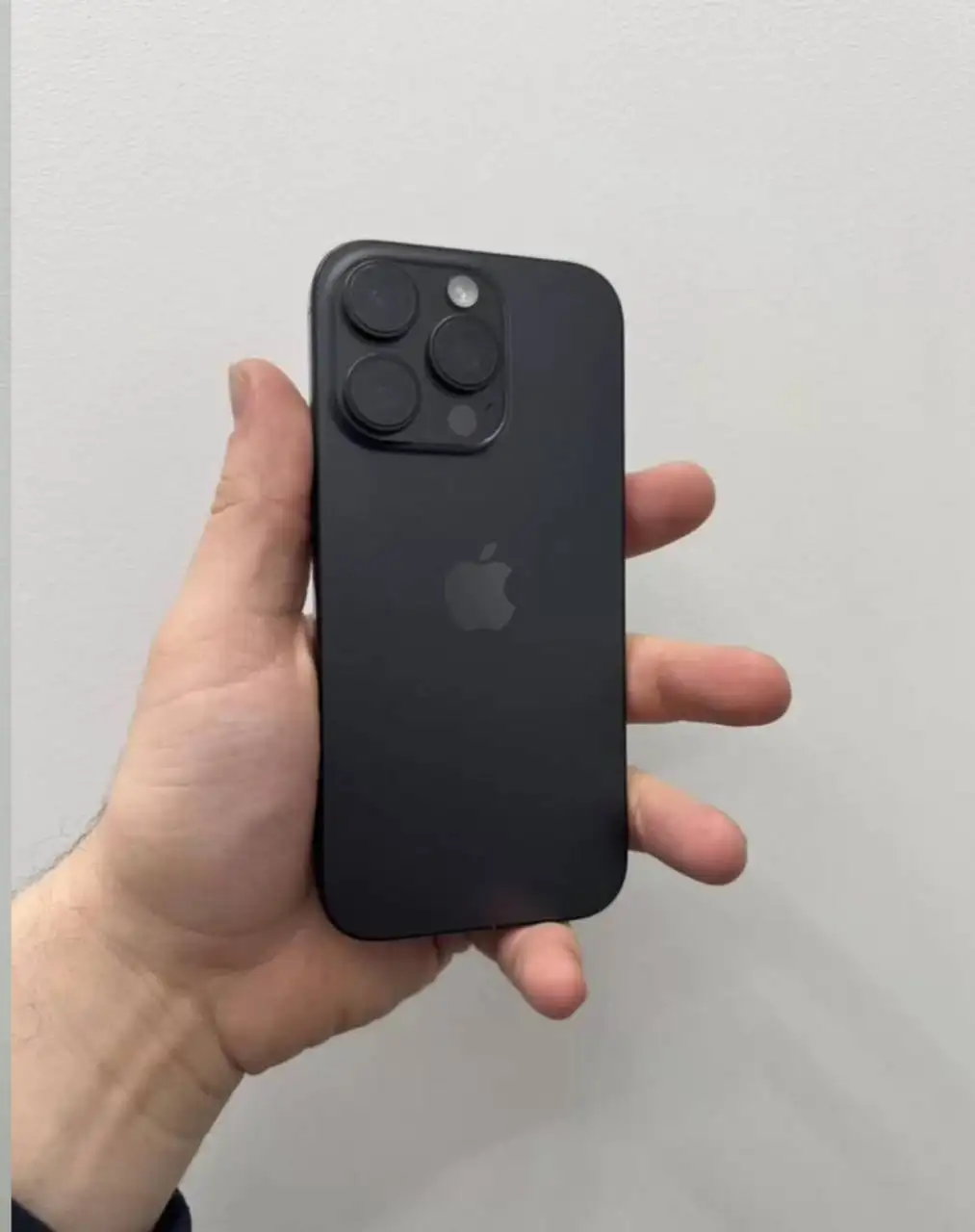 iPhone 17pro и 16pro в отличном состоянии - Смартфоны (Электроника) в Екатеринбург