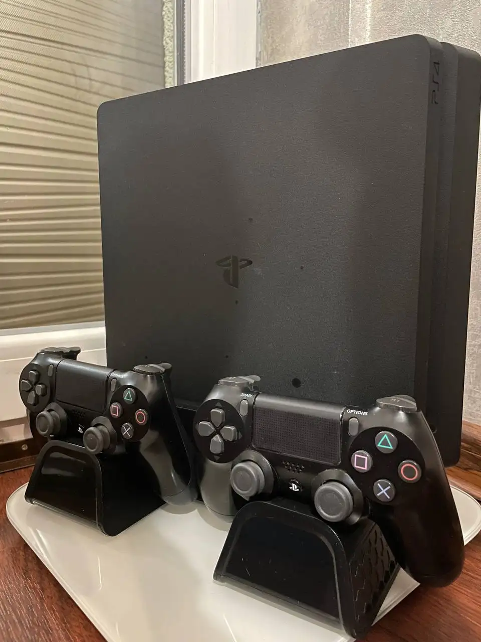 Продажа игровой приставки с играми - Игровые приставки (Электроника) в Екатеринбург