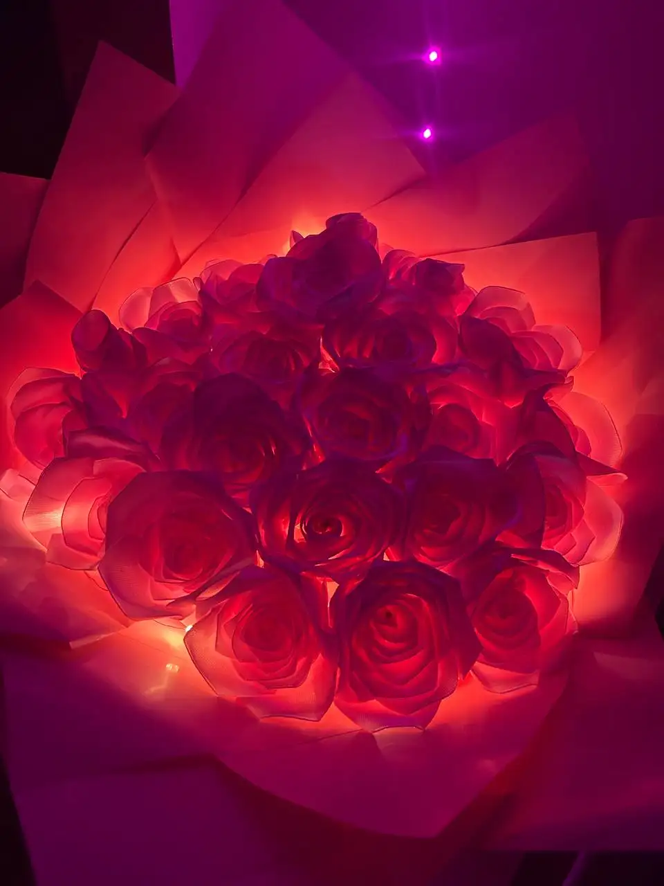 Продам готовый букет из атласных роз (23 шт.) - Подарки (Барахолка) в Екатеринбург