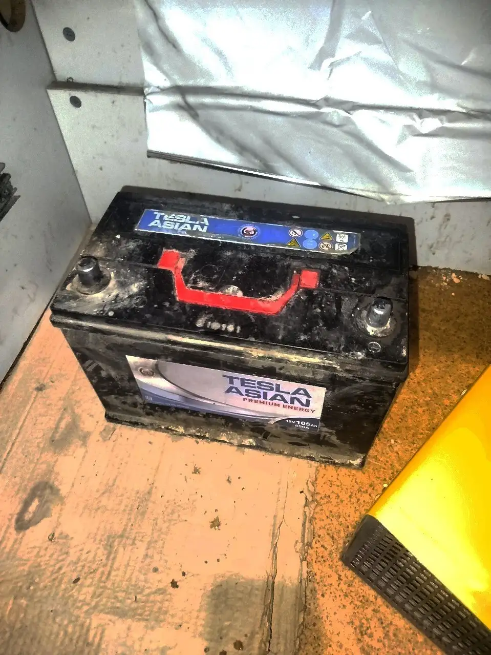 Продам аккумулятор TESLA ASIA 105 Ач - Аккумуляторы (Запчасти) в Екатеринбург