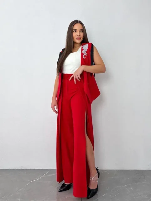 Новый брючный костюм производства Турция - Детская обувь в Екатеринбург