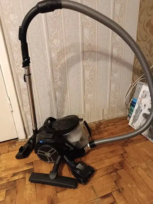 Пылесос Rowenta 900w - Барахолка в Екатеринбург