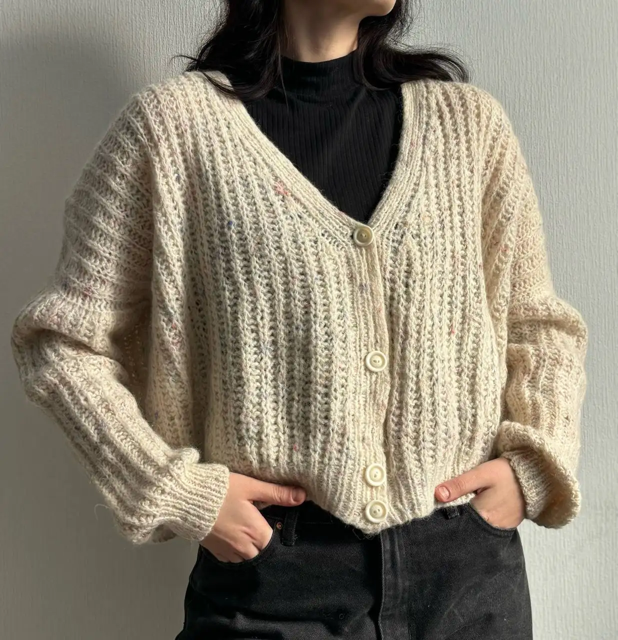 Продажа б/у одежды: платья, кардиганы, свитеры, куртка, футболка, жилет - Одежда в Екатеринбург