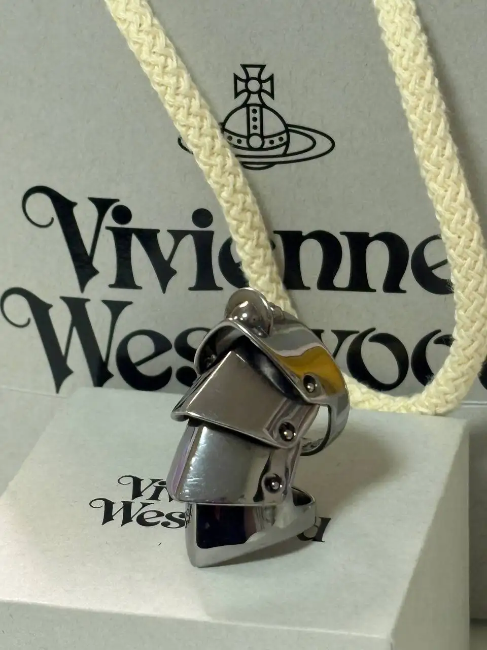 Кольцо Vivienne Westwood с документами - Бижутерия и аксессуары (Барахолка) в Екатеринбург