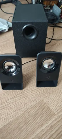 Сабвуфер Logitech и колонки - Смарт-часы в Екатеринбург