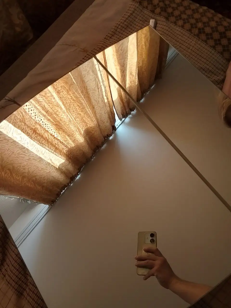 Шкафчик для ванной комнаты с зеркалами - Мебель (Барахолка) в Екатеринбург