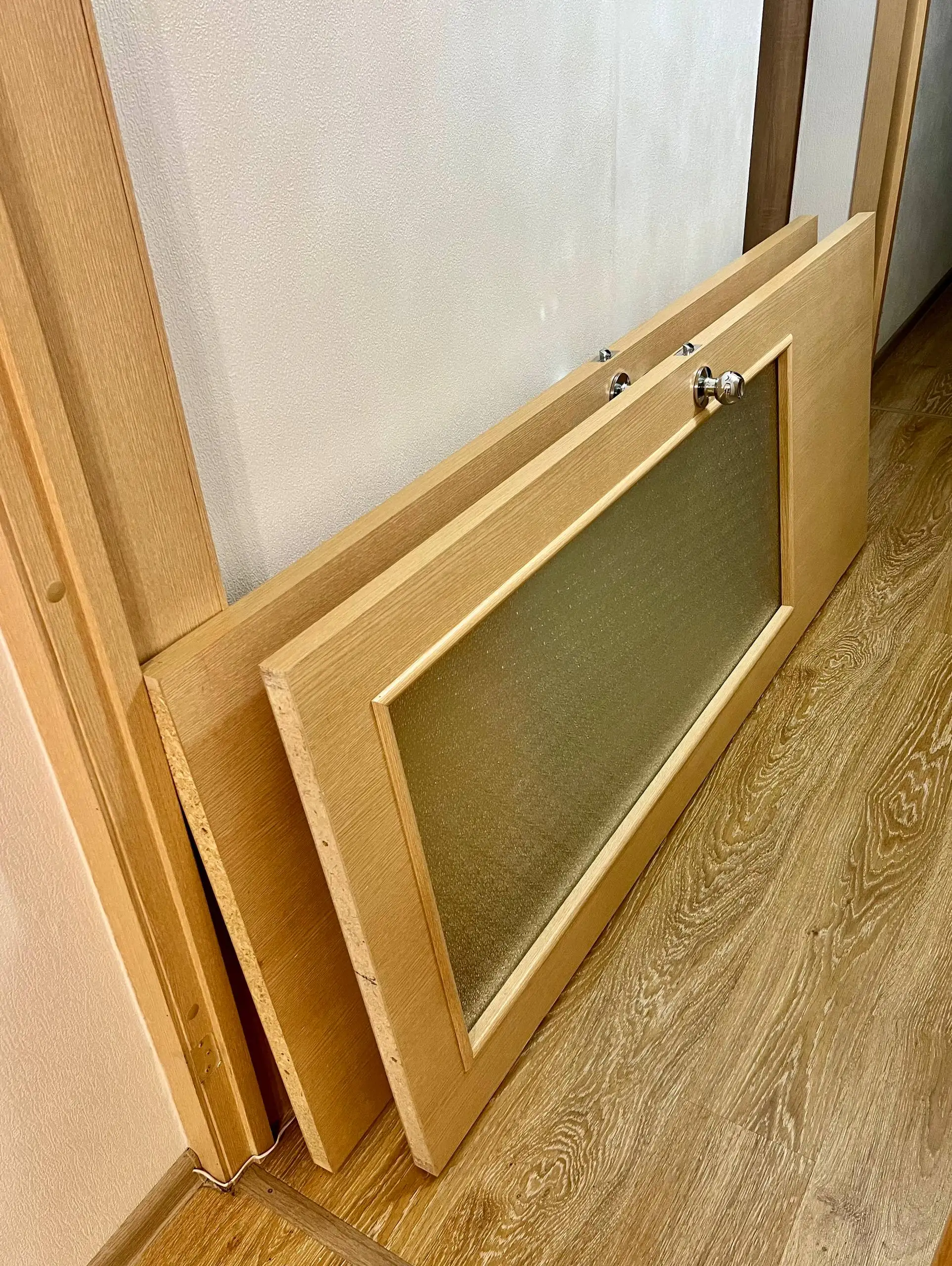 Продажа межкомнатных дверей б/у - Двери (Для дома и дачи) в Екатеринбург